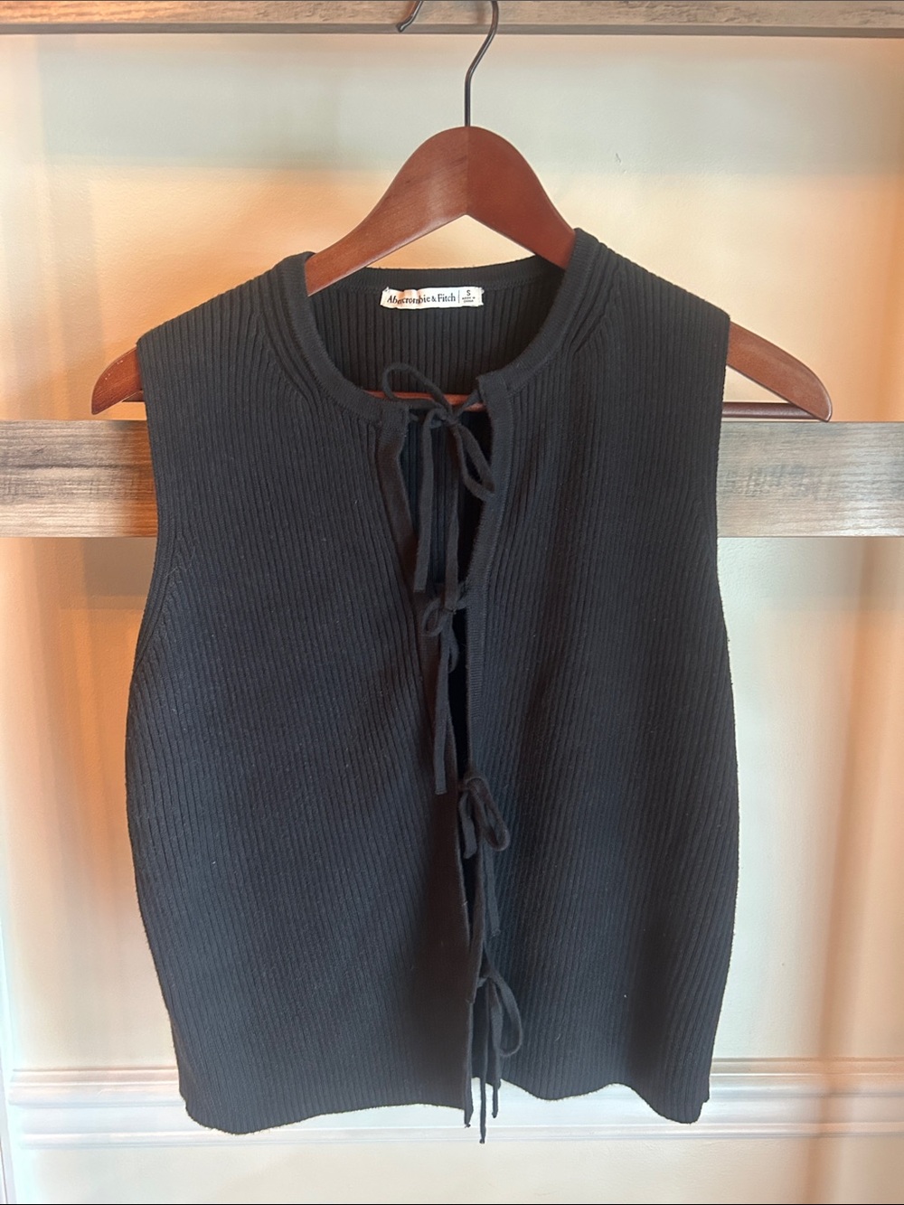 Abercrombie & Fitch Black Ribbed Tie-Front Sleeveless Tank